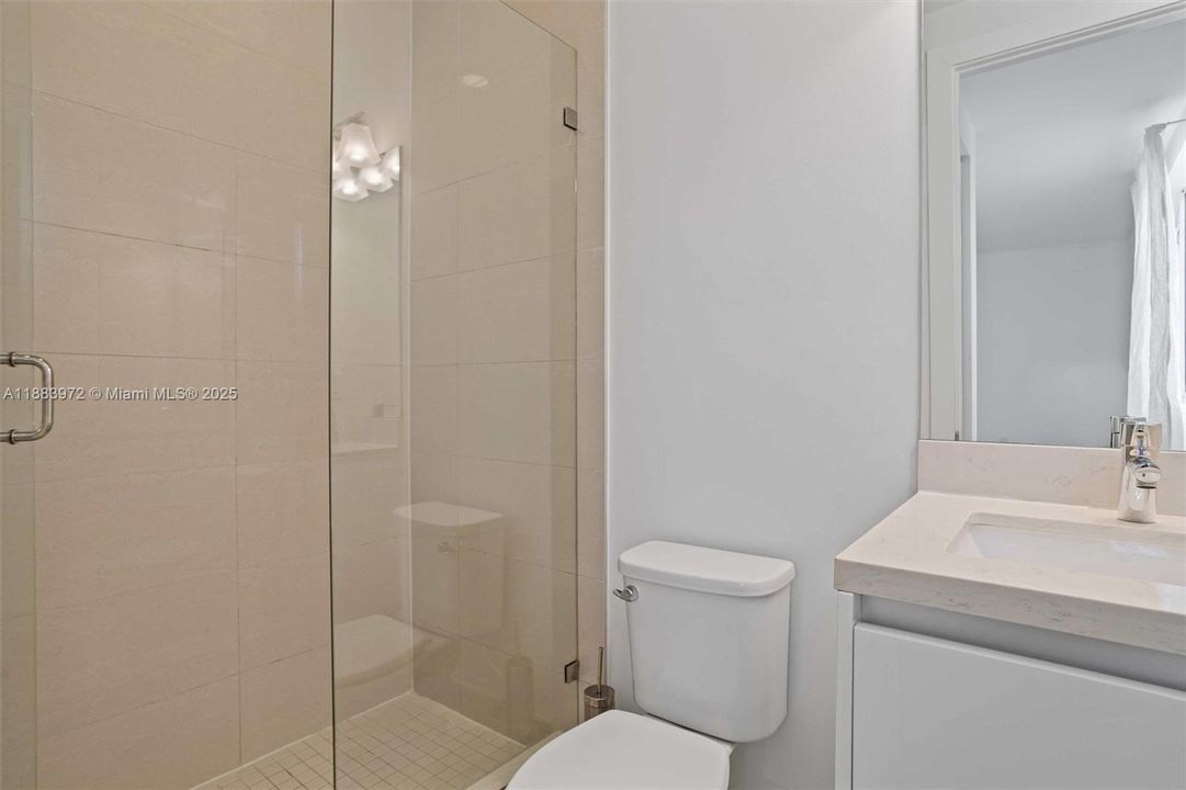 Recently Rented: $12,800 (5 beds, 5 baths, 4628 Square Feet)