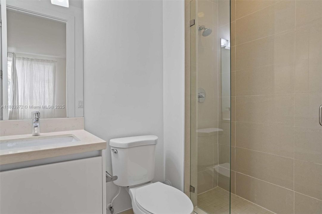 Recently Rented: $12,800 (5 beds, 5 baths, 4628 Square Feet)