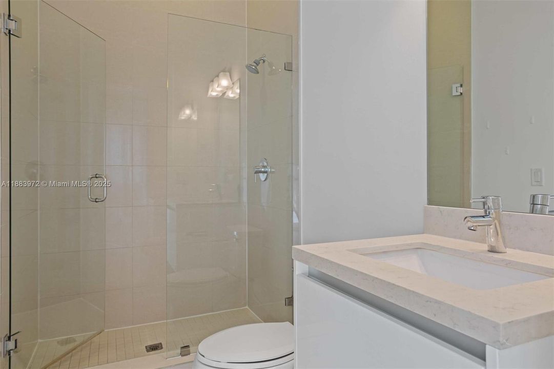 Recently Rented: $12,800 (5 beds, 5 baths, 4628 Square Feet)