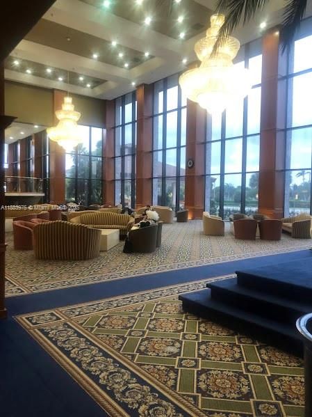 For Sale: $125,000 (2 beds, 1 baths, 819 Square Feet)