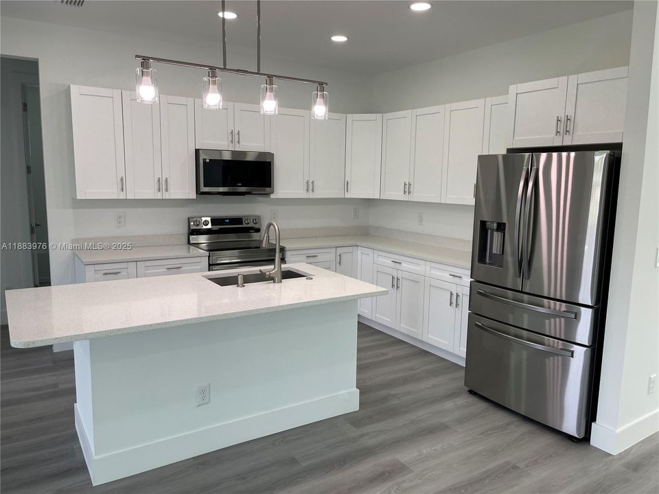 待售: $395,000 (3 贝兹, 2 浴室, 0 平方英尺)