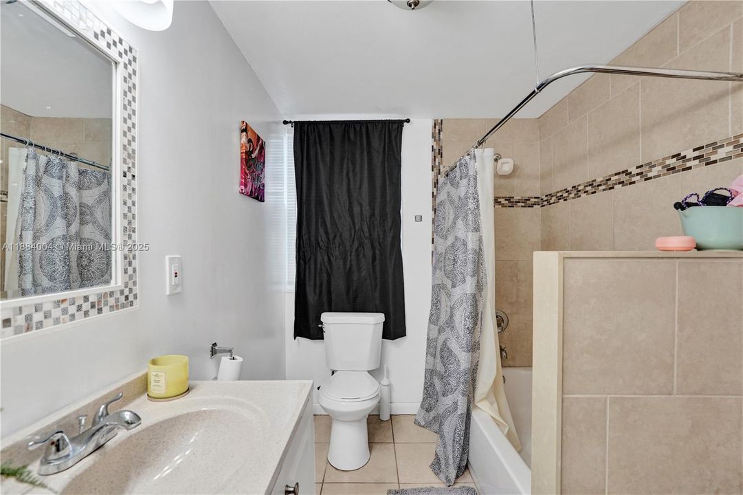 For Sale: $570,000 (4 beds, 3 baths, 1596 Square Feet)