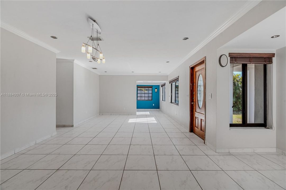 Activo con contrato: $3,500 (3 camas, 2 baños, 1859 Pies cuadrados)