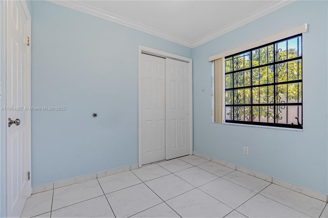 Activo con contrato: $3,500 (3 camas, 2 baños, 1859 Pies cuadrados)