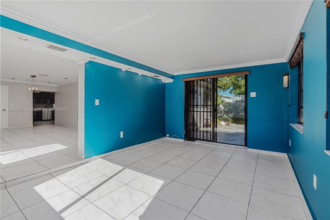 Activo con contrato: $3,500 (3 camas, 2 baños, 1859 Pies cuadrados)