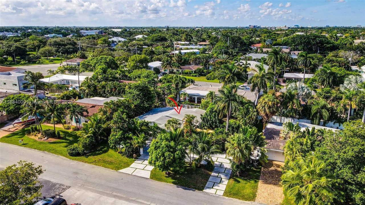 出租: $11,000 (3 贝兹, 3 浴室, 1504 平方英尺)