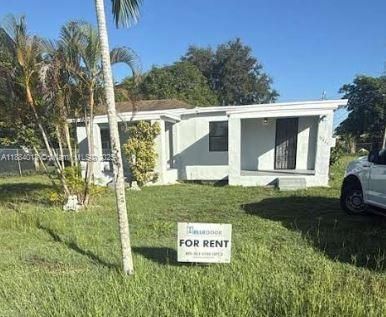 合同活跃: $999 (1 贝兹, 1 浴室, 680 平方英尺)