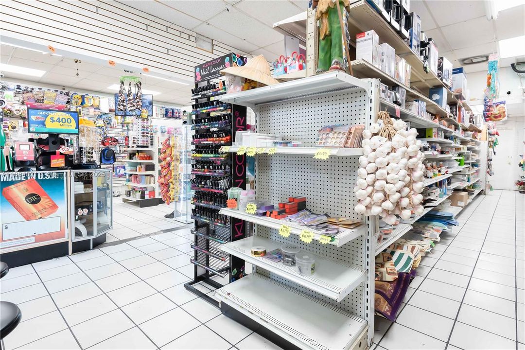 待售: $230,000 (0 贝兹, 0 浴室, 0 平方英尺)