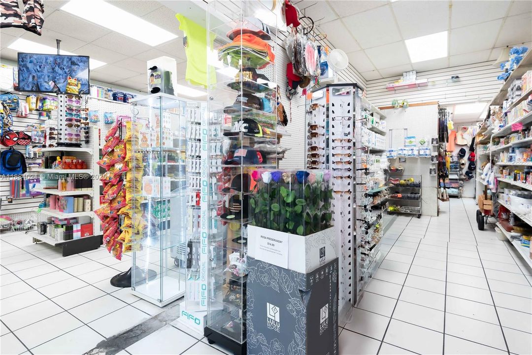 待售: $230,000 (0 贝兹, 0 浴室, 0 平方英尺)