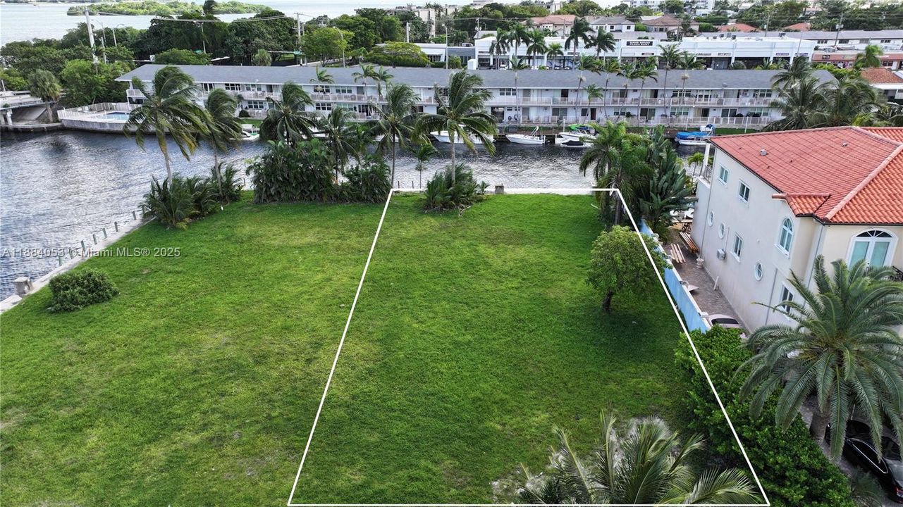 For Sale: $2,300,000 (0.26 acres)