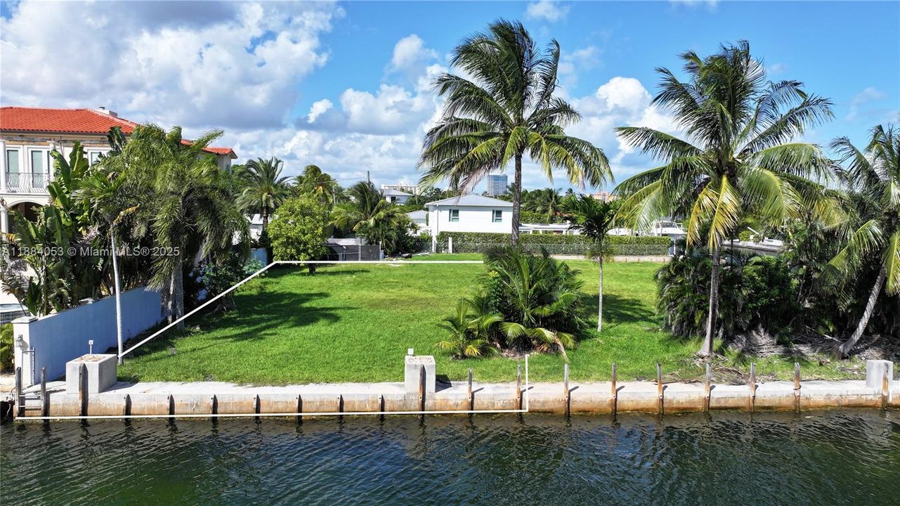 For Sale: $2,300,000 (0.26 acres)