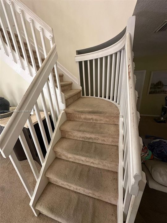 合同活跃: $449,900 (4 贝兹, 3 浴室, 2936 平方英尺)