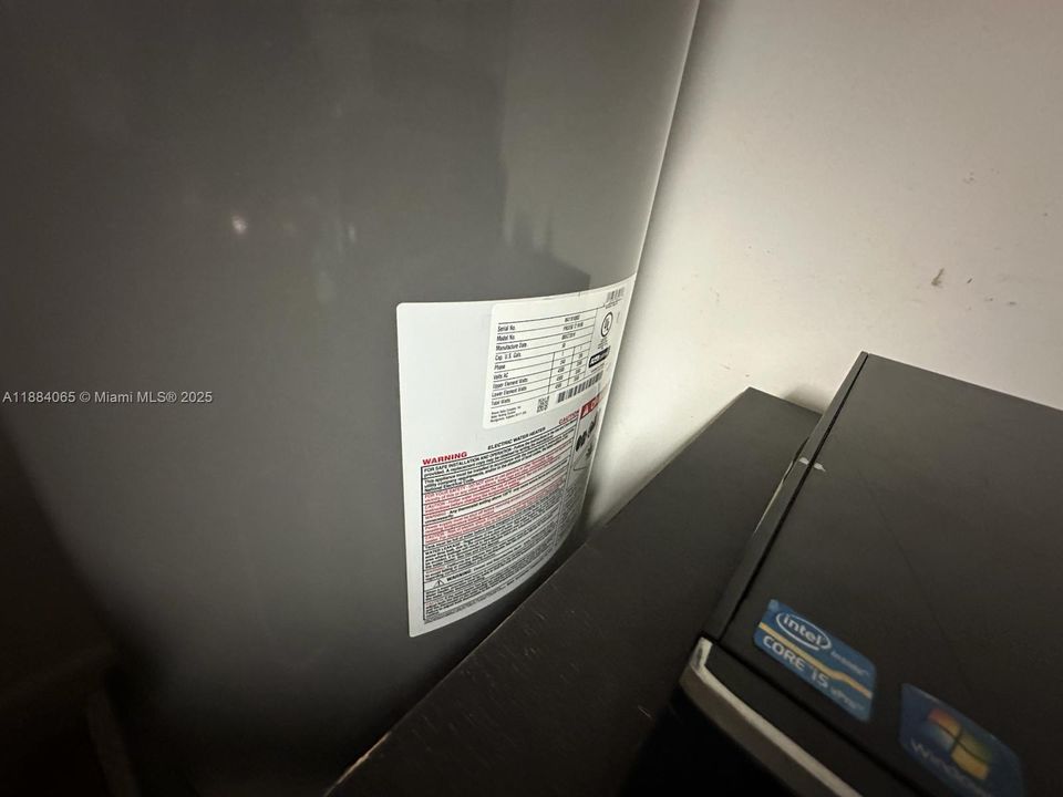 合同活跃: $449,900 (4 贝兹, 3 浴室, 2936 平方英尺)