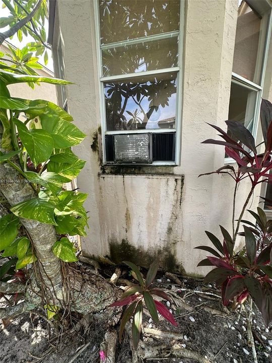 合同活跃: $449,900 (4 贝兹, 3 浴室, 2936 平方英尺)