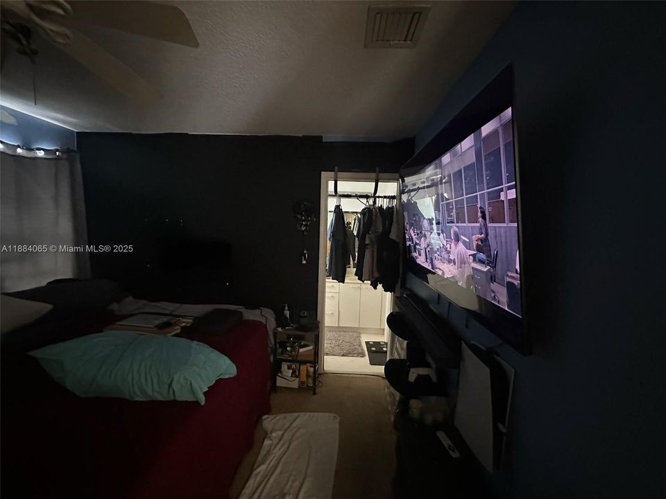 合同活跃: $449,900 (4 贝兹, 3 浴室, 2936 平方英尺)