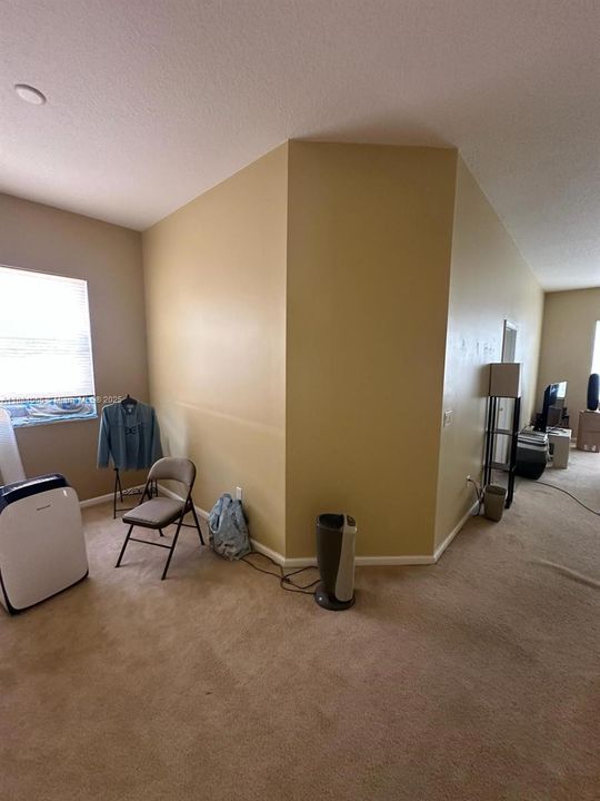 合同活跃: $449,900 (4 贝兹, 3 浴室, 2936 平方英尺)