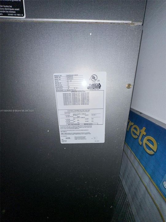 合同活跃: $449,900 (4 贝兹, 3 浴室, 2936 平方英尺)