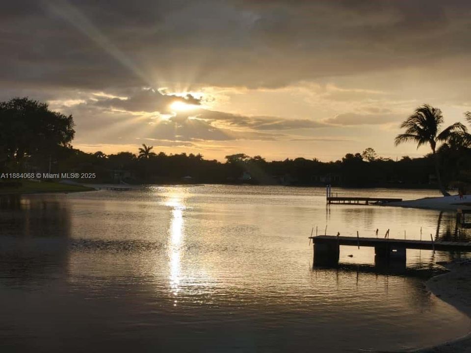 В аренду: $5,200 (4 спален, 2 ванн, 2868 Квадратных фут)