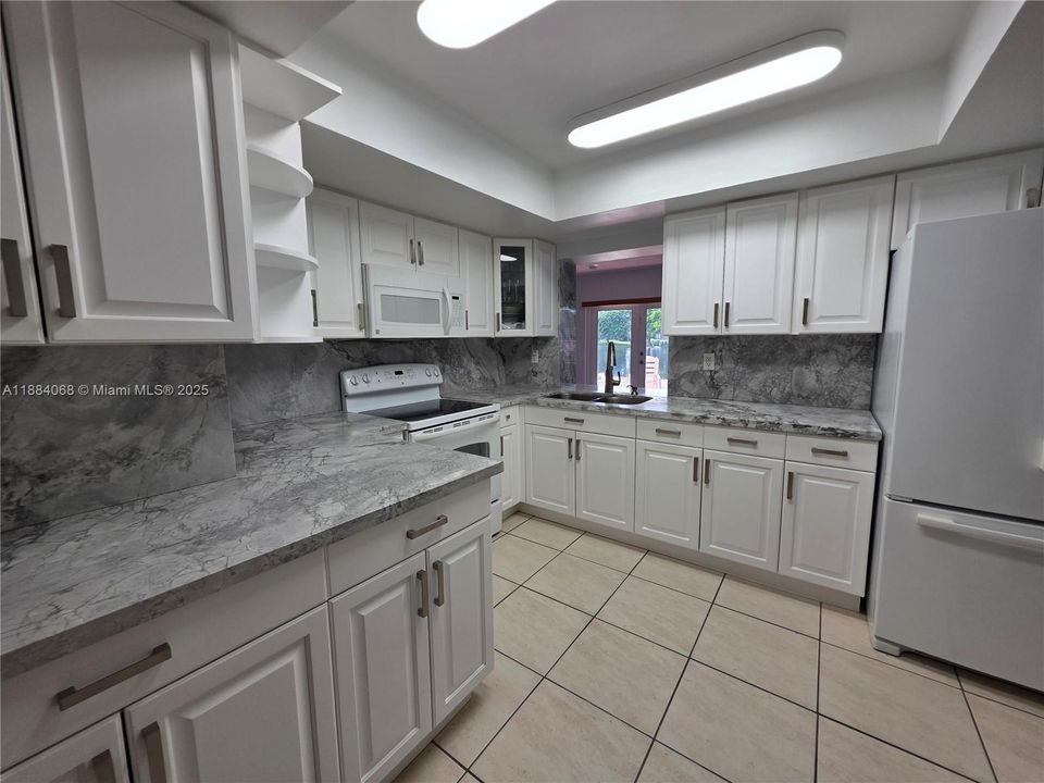 В аренду: $5,200 (4 спален, 2 ванн, 2868 Квадратных фут)