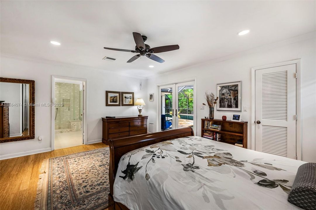 Под контрактом: $2,998,000 (4 спален, 3 ванн, 3080 Квадратных фут)