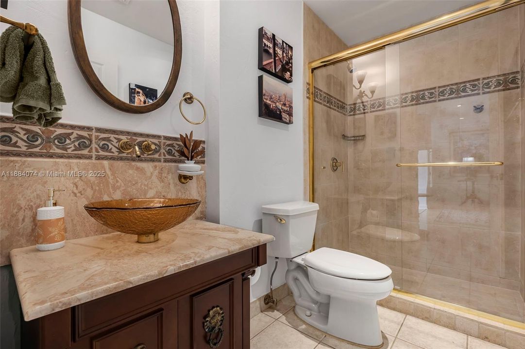 Под контрактом: $2,998,000 (4 спален, 3 ванн, 3080 Квадратных фут)