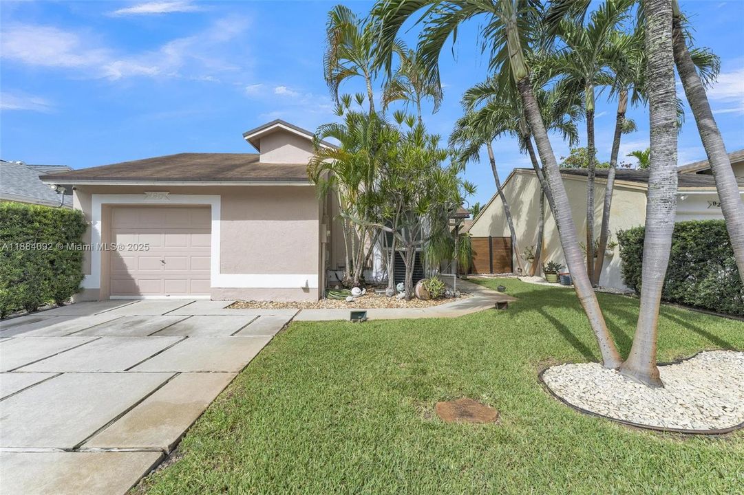 Recently Sold: $539,100 (4 beds, 2 baths, 1300 Square Feet)