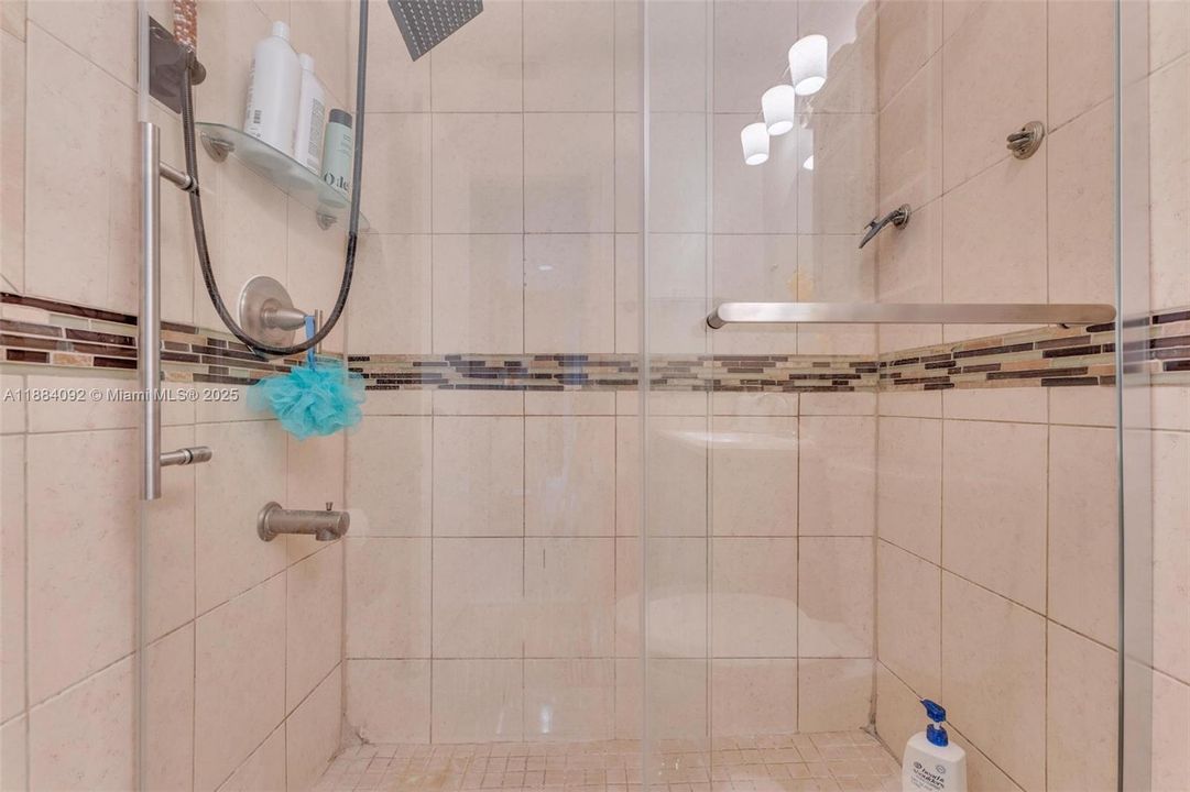 Recently Sold: $539,100 (4 beds, 2 baths, 1300 Square Feet)