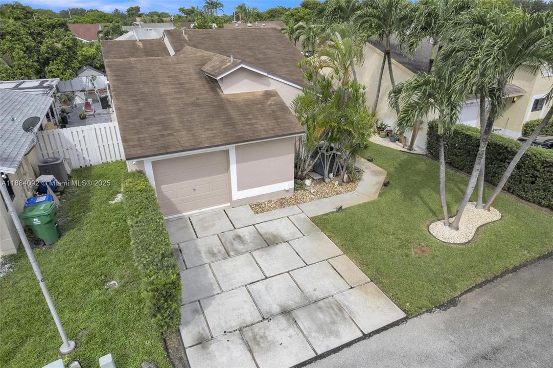 Recently Sold: $539,100 (4 beds, 2 baths, 1300 Square Feet)