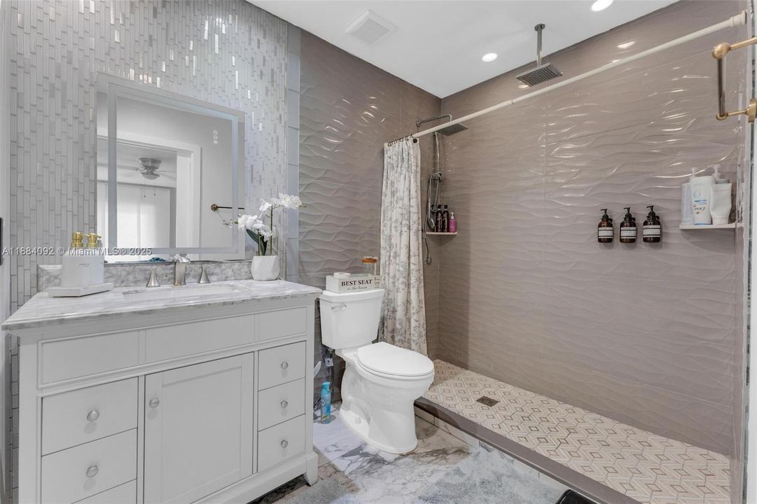 Recently Sold: $539,100 (4 beds, 2 baths, 1300 Square Feet)