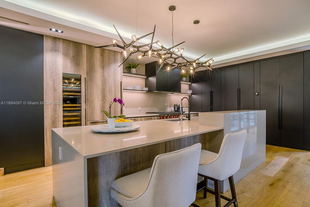 На продажу: $6,490,000 (3 спален, 3 ванн, 2782 Квадратных фут)