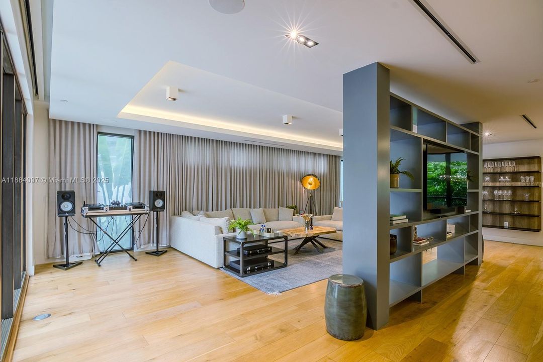 На продажу: $6,490,000 (3 спален, 3 ванн, 2782 Квадратных фут)