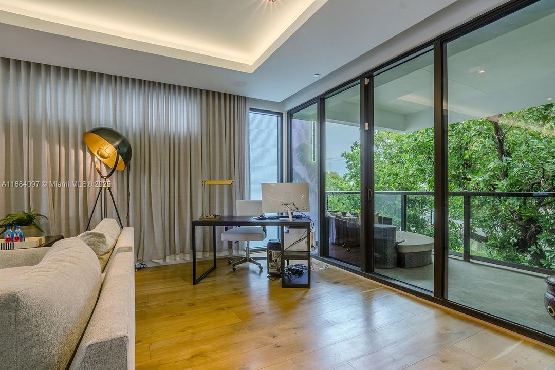 На продажу: $6,490,000 (3 спален, 3 ванн, 2782 Квадратных фут)