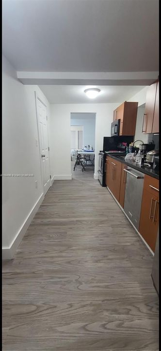 На продажу: $245,000 (3 спален, 2 ванн, 1211 Квадратных фут)