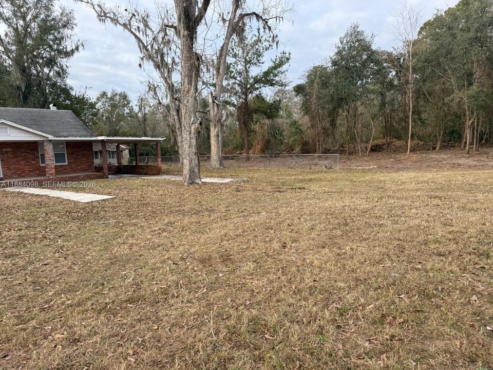 For Sale: $245,000 (3 beds, 2 baths, 1211 Square Feet)