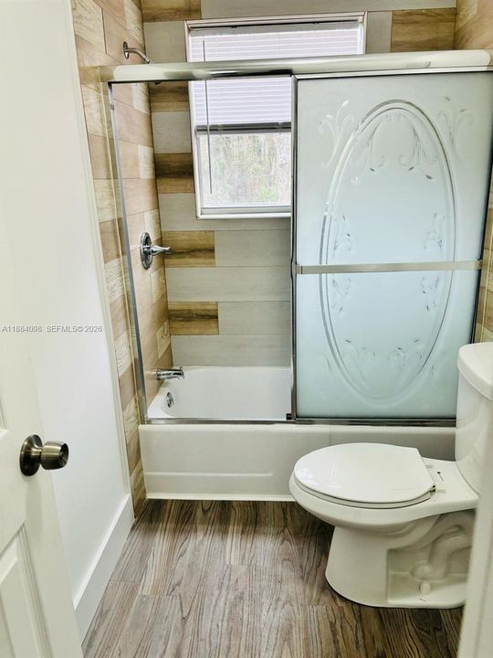 For Sale: $245,000 (3 beds, 2 baths, 1211 Square Feet)
