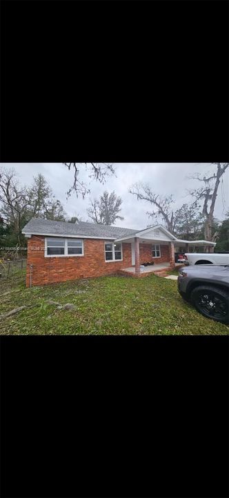 На продажу: $245,000 (3 спален, 2 ванн, 1211 Квадратных фут)