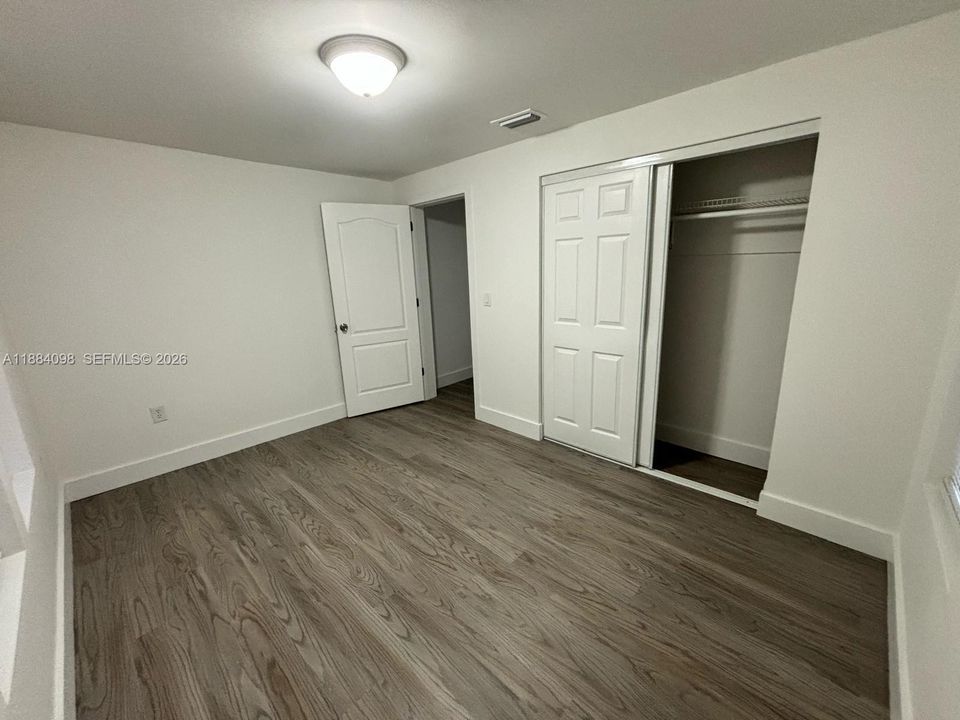 For Sale: $245,000 (3 beds, 2 baths, 1211 Square Feet)