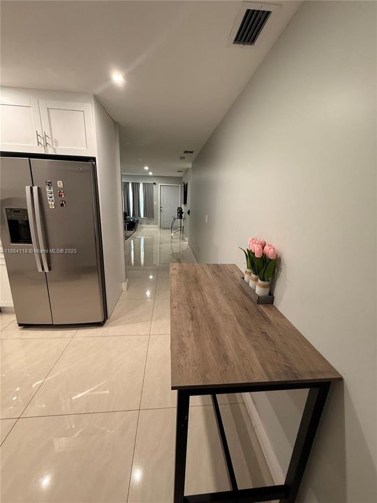 Activo con contrato: $369,000 (2 camas, 2 baños, 960 Pies cuadrados)