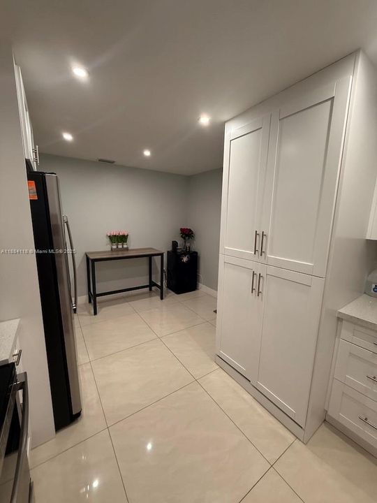 Activo con contrato: $369,000 (2 camas, 2 baños, 960 Pies cuadrados)