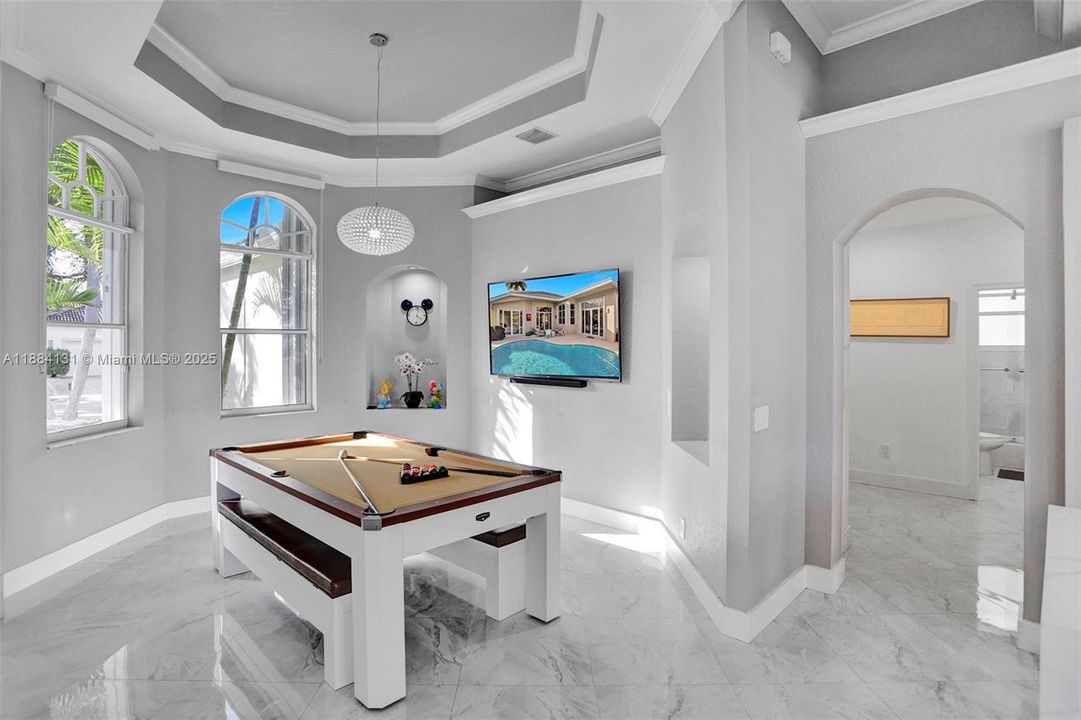 For Rent: $7,200 (4 beds, 3 baths, 2693 Square Feet)