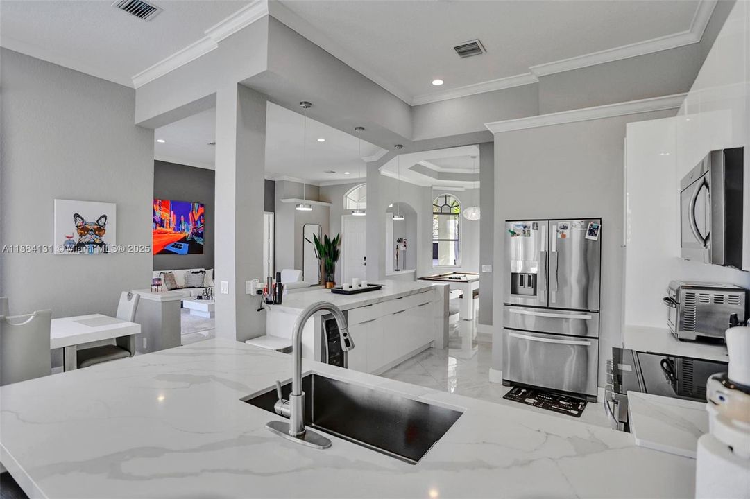 For Rent: $7,200 (4 beds, 3 baths, 2693 Square Feet)