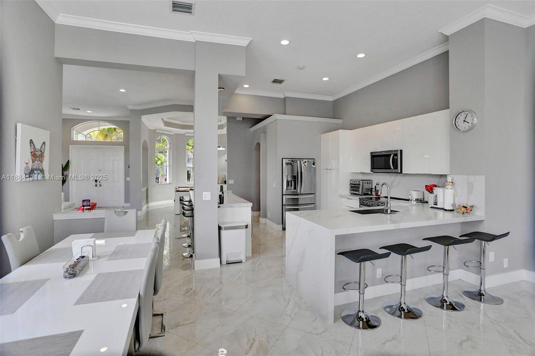 For Rent: $7,200 (4 beds, 3 baths, 2693 Square Feet)