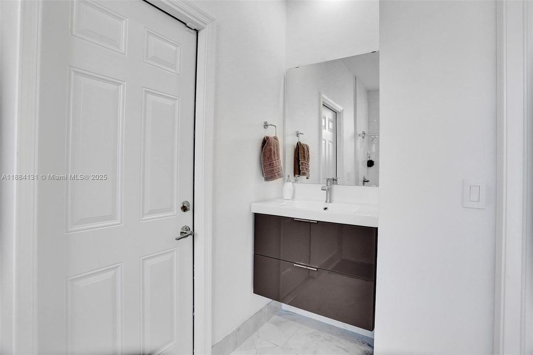 For Rent: $7,200 (4 beds, 3 baths, 2693 Square Feet)