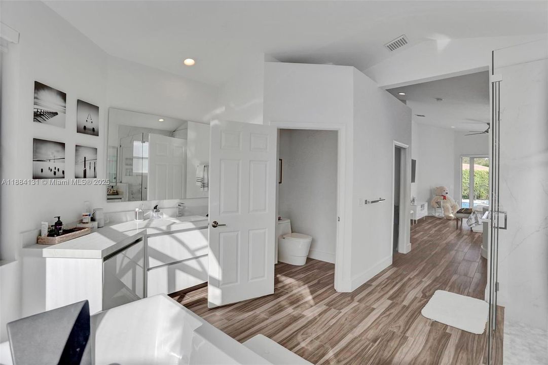 For Rent: $7,200 (4 beds, 3 baths, 2693 Square Feet)