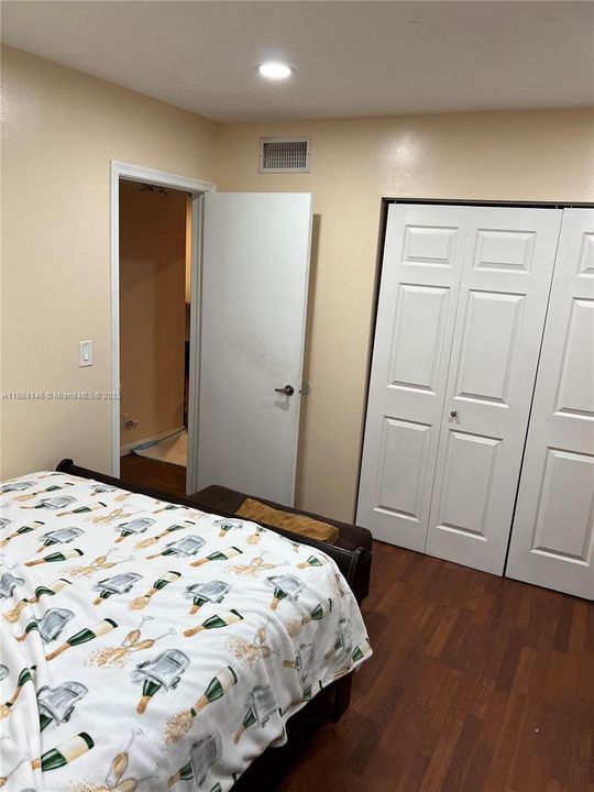 En Venta: $174,900 (2 camas, 2 baños, 958 Pies cuadrados)