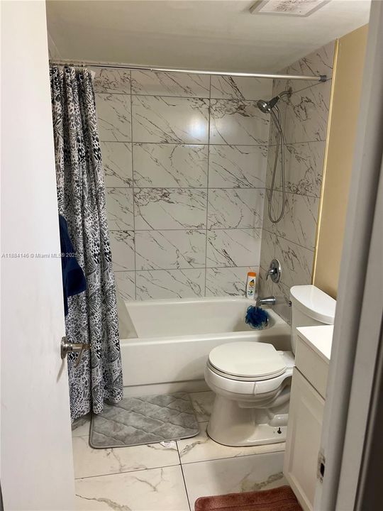 En Venta: $174,900 (2 camas, 2 baños, 958 Pies cuadrados)