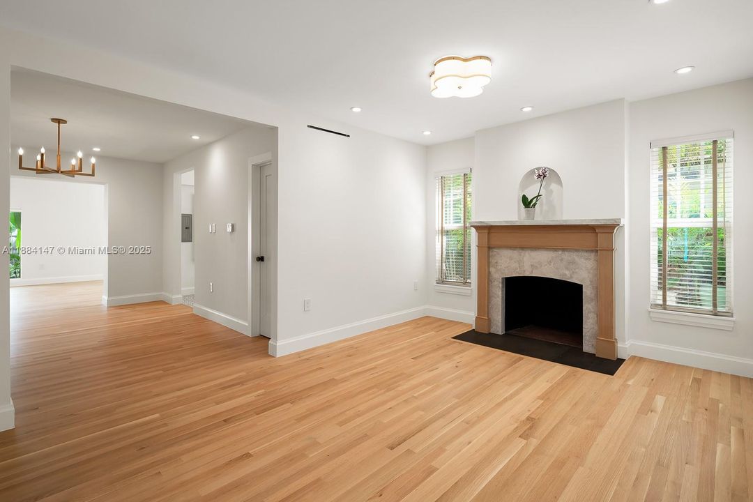 Open floorplan, living /dining