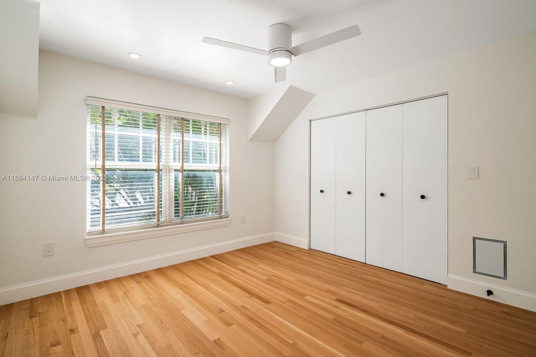 Active With Contract: $1,590,000 (3 beds, 4 baths, 2566 Square Feet)