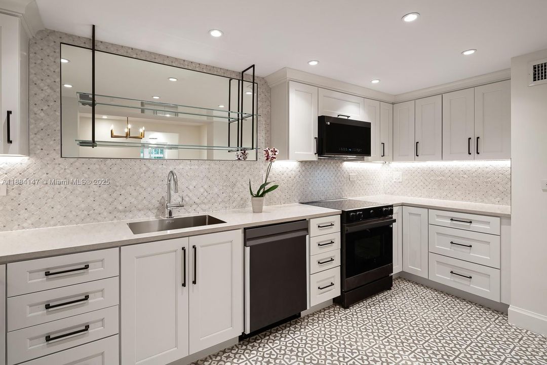 Main House , Top of the Line Appliances