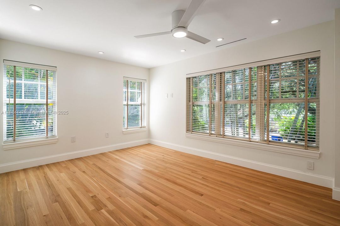 Active With Contract: $1,590,000 (3 beds, 4 baths, 2566 Square Feet)